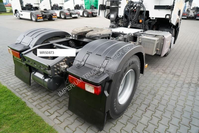 Влекач Renault T 430