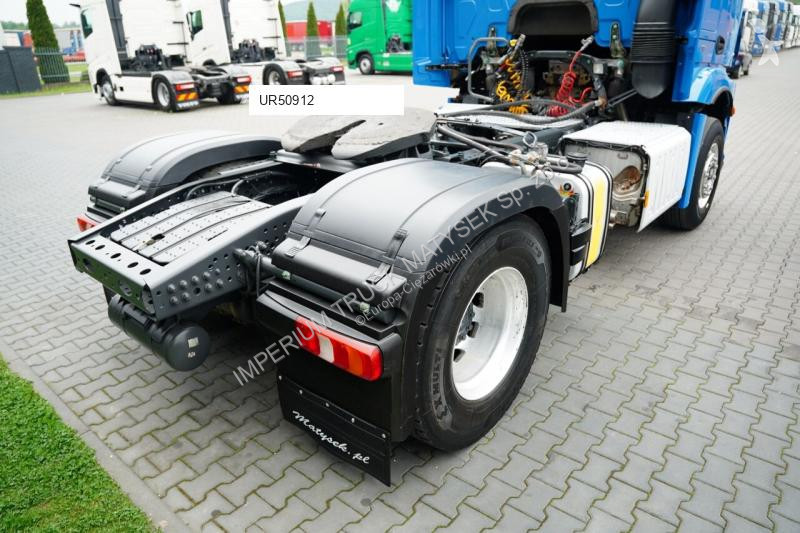 جرار Mercedes 1845