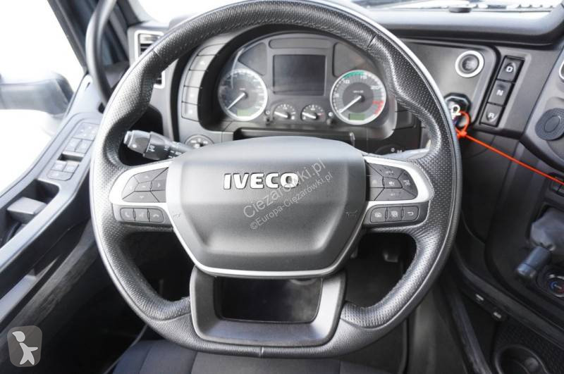 Влекач Iveco