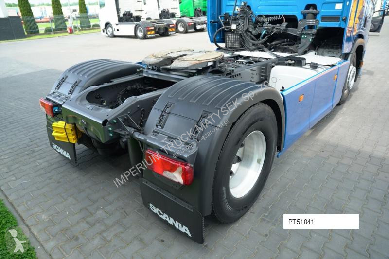 Влекач Scania
