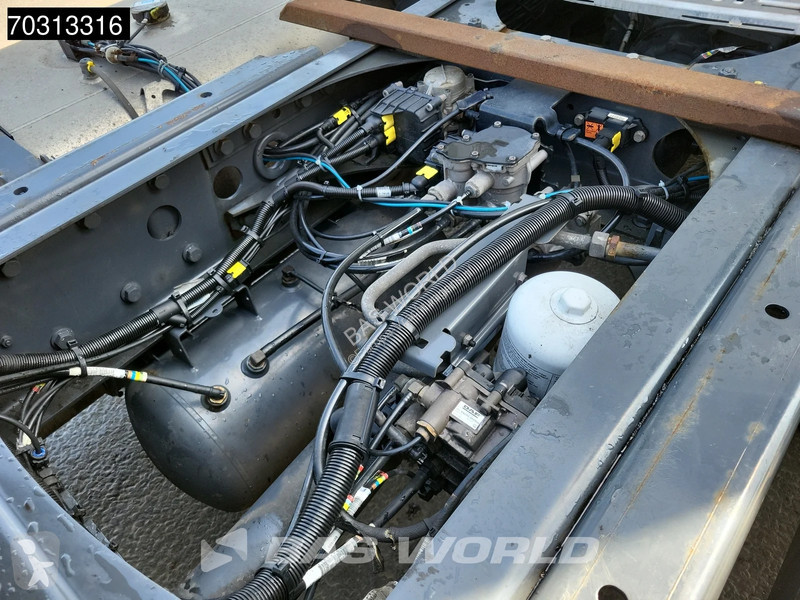Cabeza tractora DAF 480 4X2 SC Mega 2xTanks ACC...