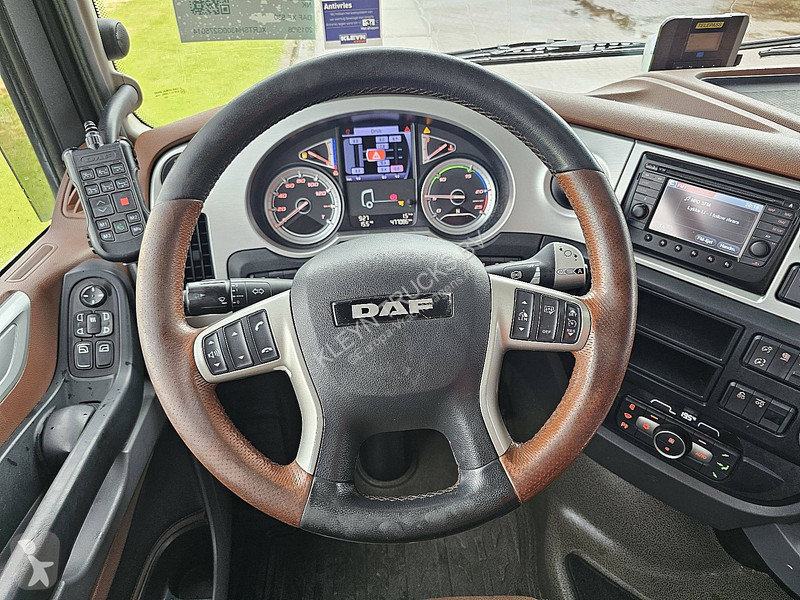 جرار DAF 530 6X2 FTR SPACECAB