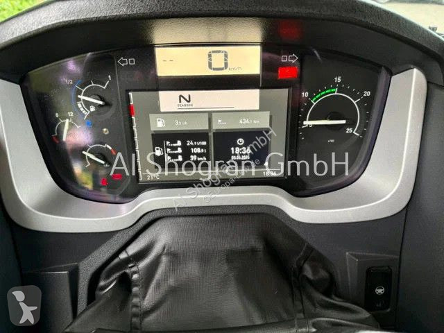 جرار Renault T460...