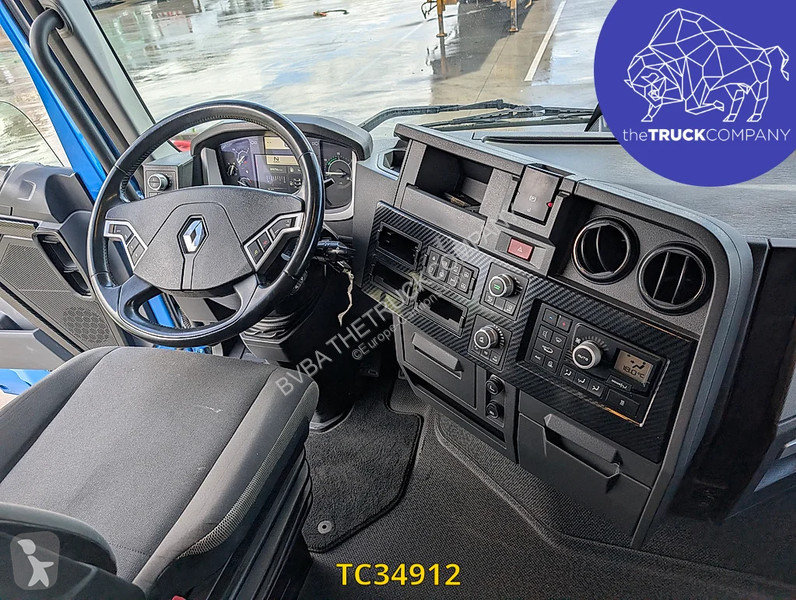 جرار Renault T 520