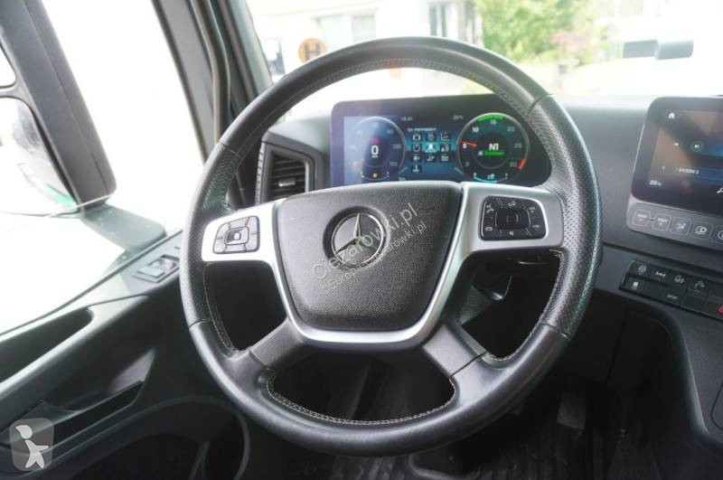 جرار Mercedes