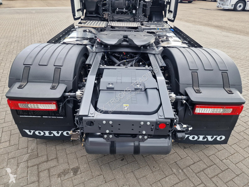 Traktor Volvo 13500 Globetrotter XL 4x2 - NEW -...