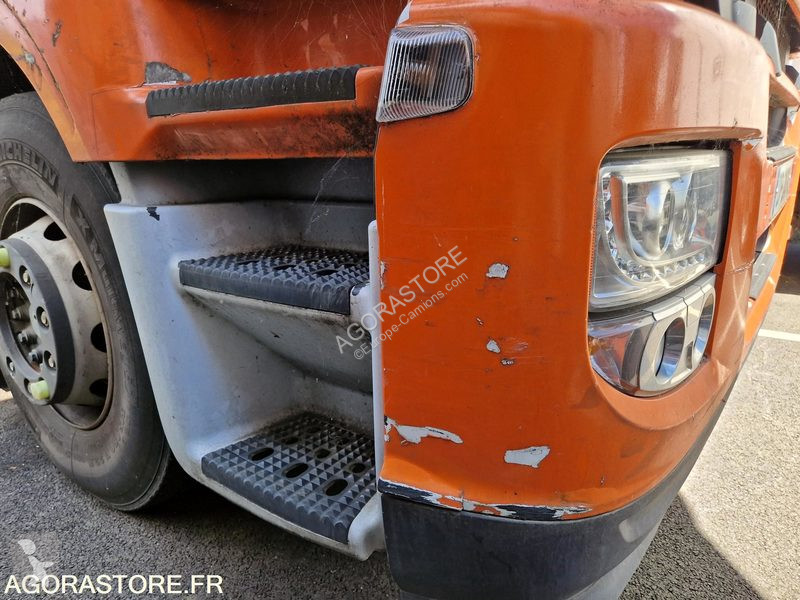 شاحنة Iveco 190S33
