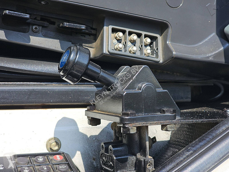 جرار MAN 26.403 6X4 MANUAL