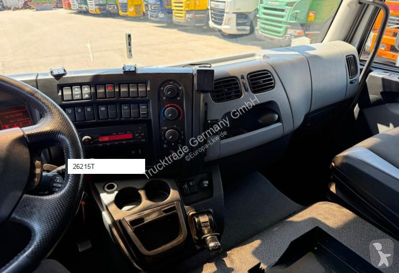جرار Renault 586 D10.240