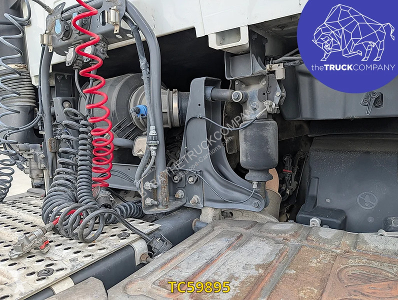 جرار Renault T 480