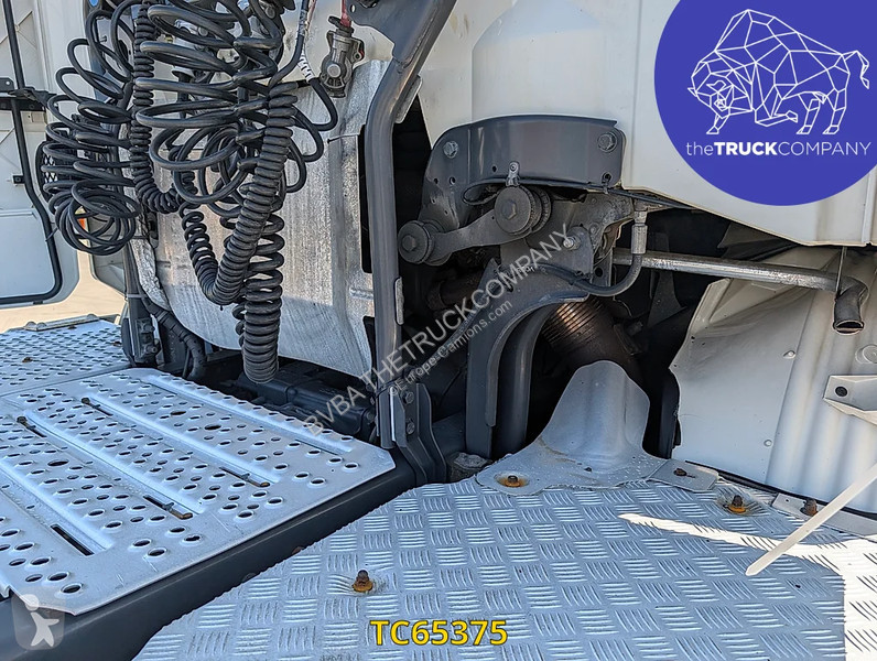 جرار Scania 520