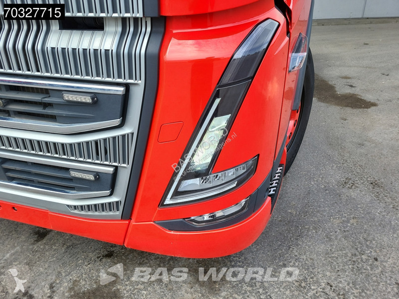 جرار Volvo 650 6X2 Lift+Lenkachse I-ParkCool...