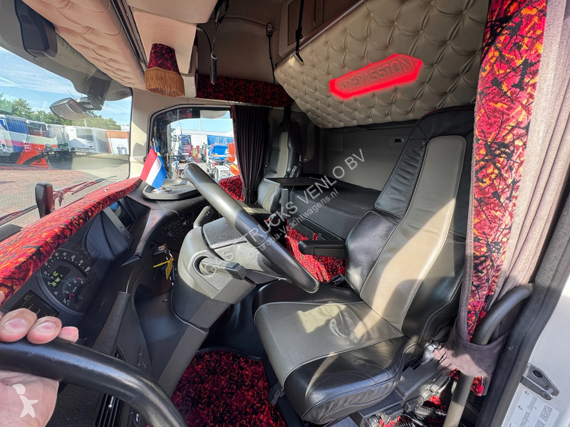 Trekker Volvo 500 Globetrotter XL Special /...