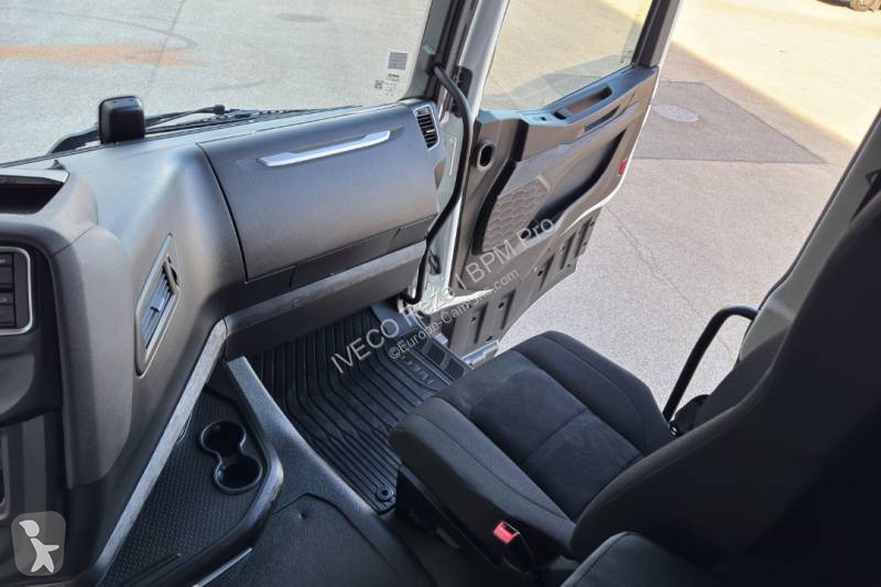 جرار Iveco