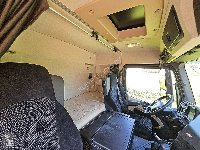 جرار Mercedes ACTROS 1843