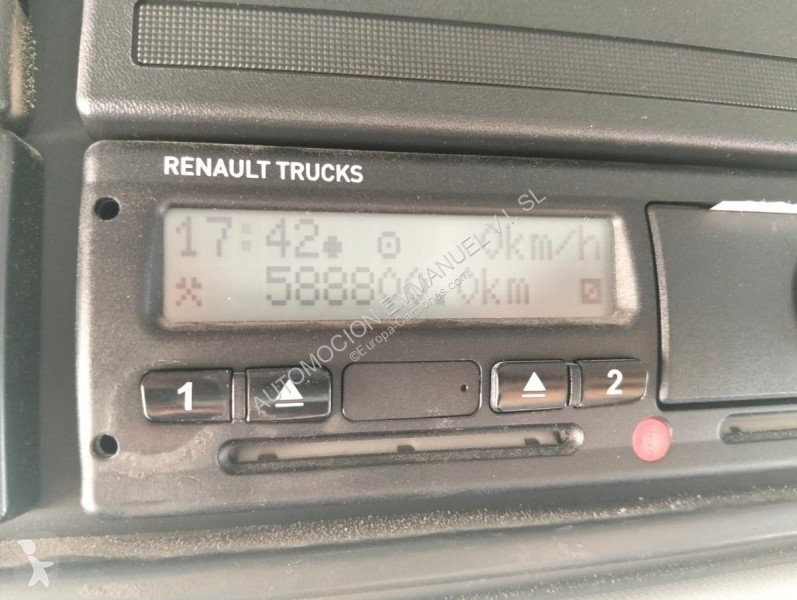 جرار Renault 480 XROAD TSeries