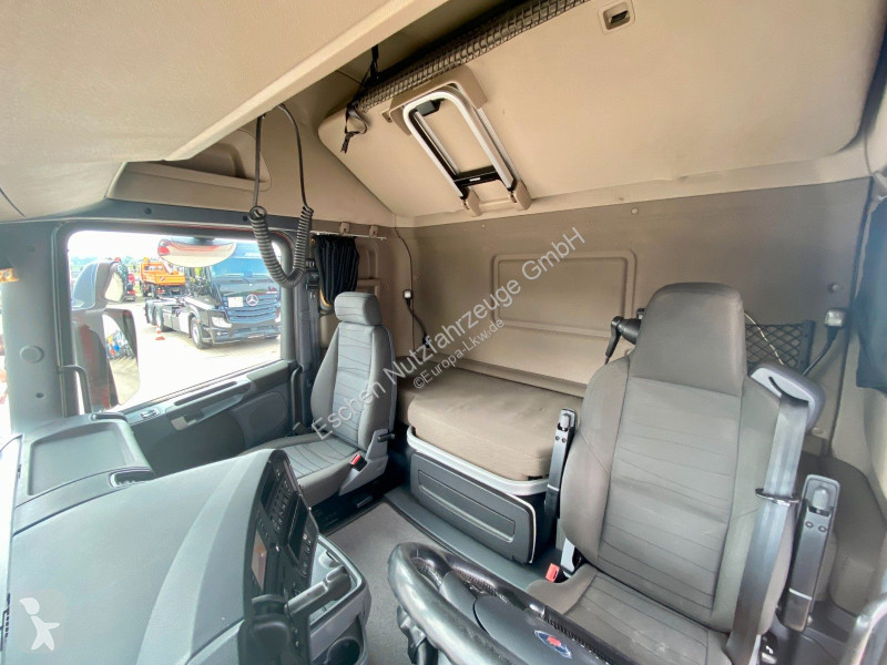 جرار Scania LA 6x2/4 MLB...