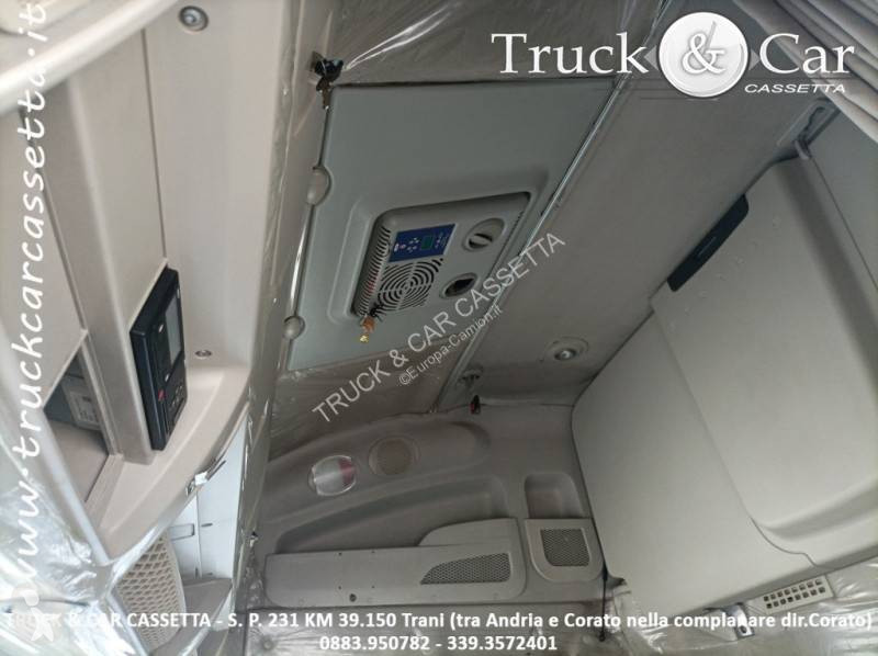 Iveco  tractor unit