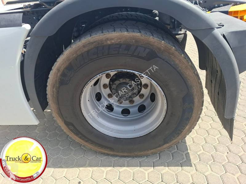 جرار Iveco