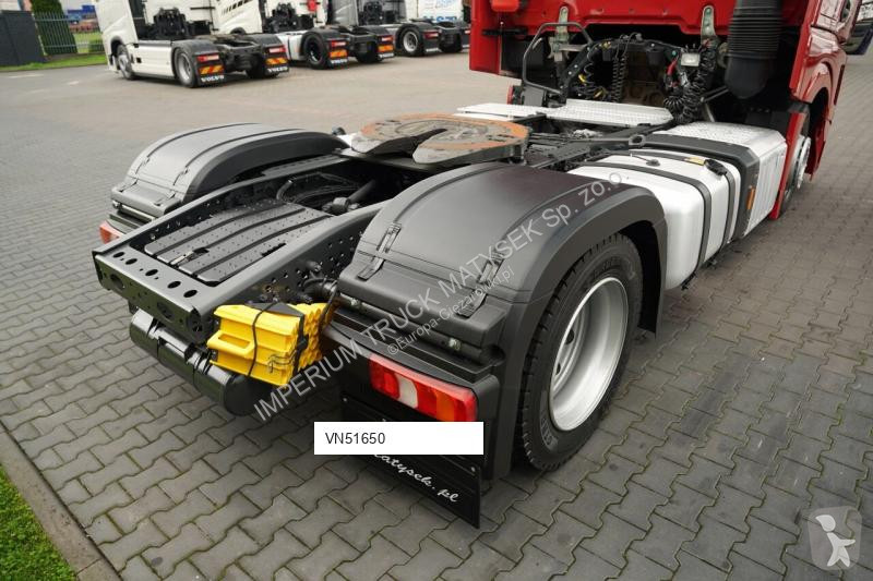 Влекач Mercedes ACTROS 1845