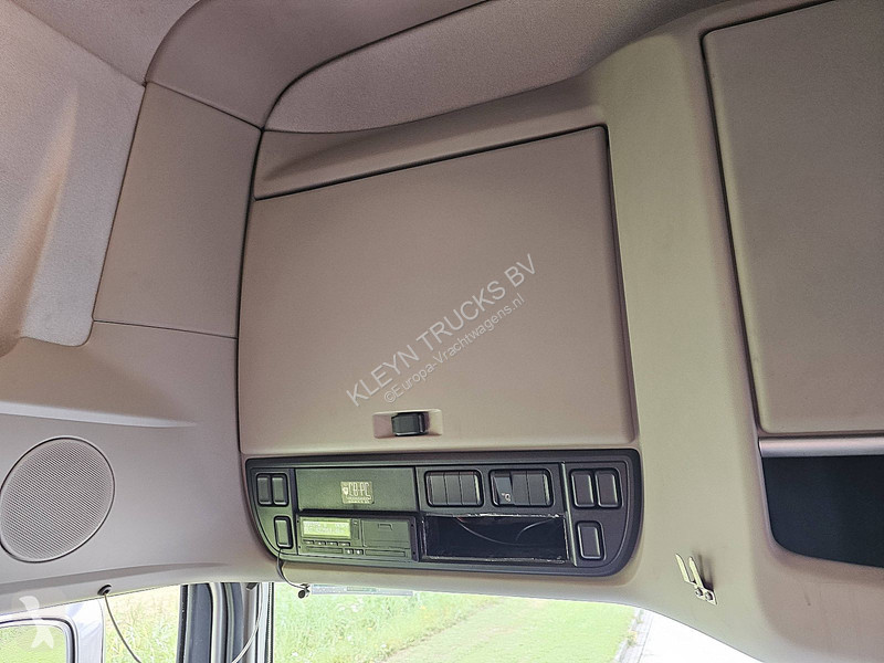 Tracteur DAF 530