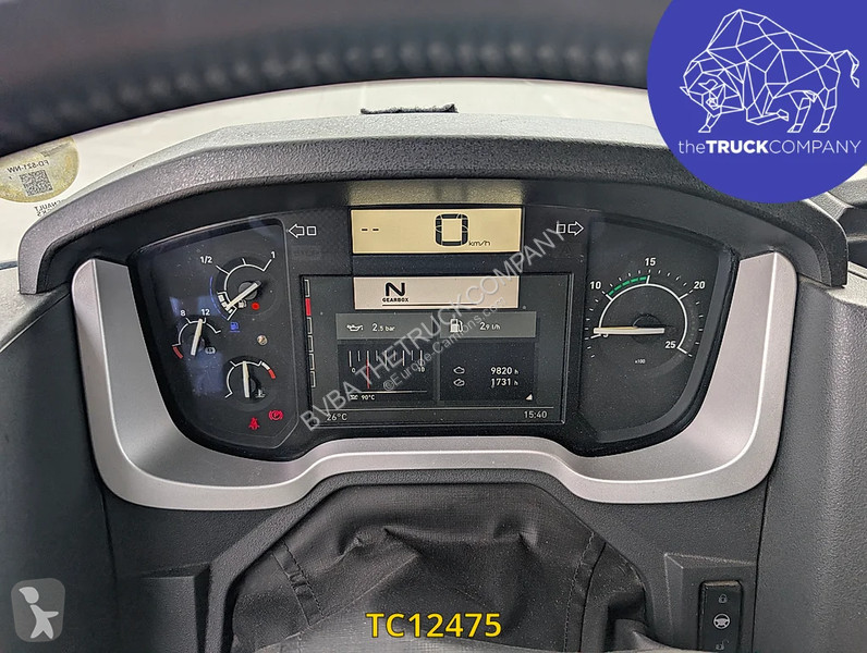 جرار Renault T 520