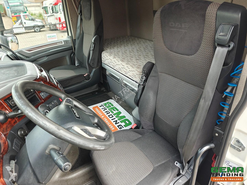 جرار DAF FTG 6x2/4 Space Cab Euro 6A - Manual...