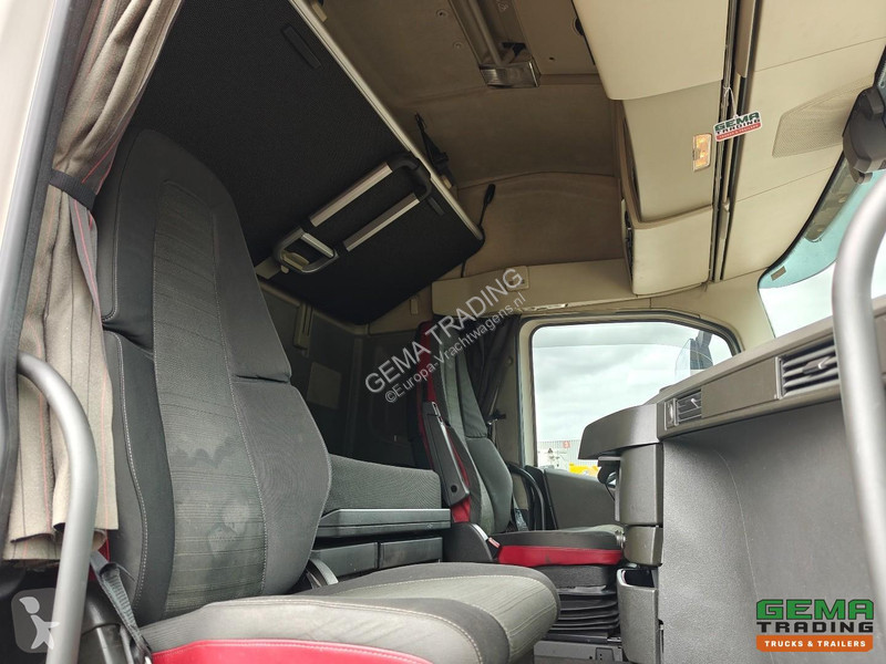 جرار Volvo 420 4X2 GlobeTrotter Euro 6B -...