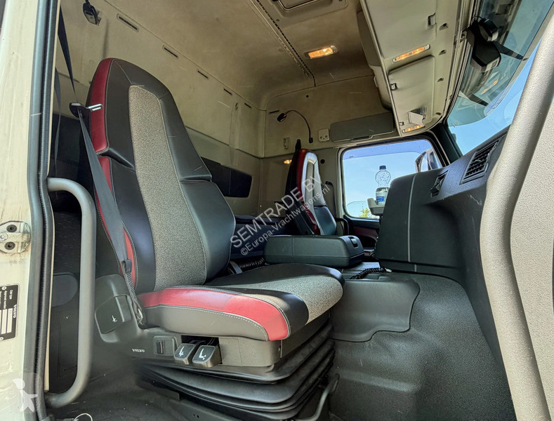 جرار Volvo FM 370 EURO 6 SPOILERS SMART TACHO...