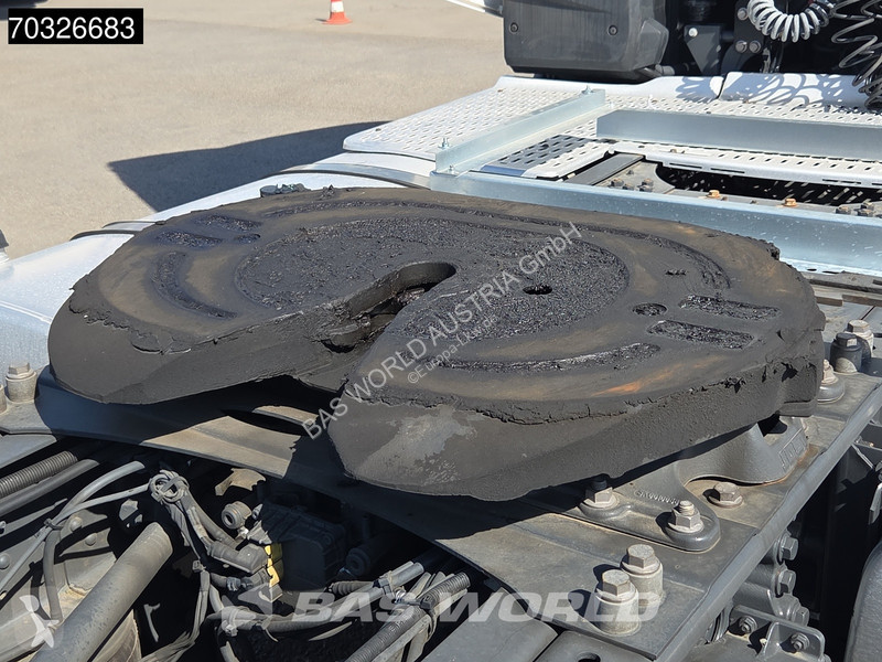 جرار DAF XF  NXF 4X2 2x Tanks ACC