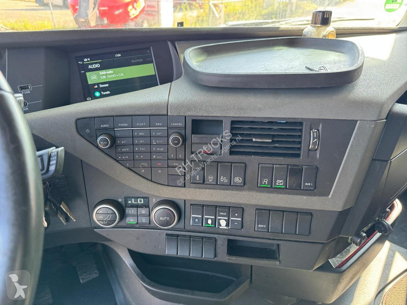 Trekker Volvo 460 4X2 EURO 6 + TRS COOLING