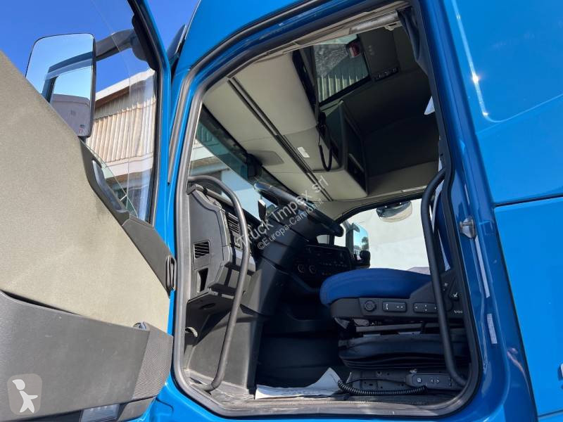 جرار Volvo