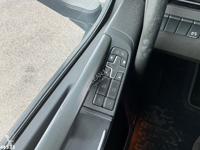 جرار Volvo 6x2 VEB+