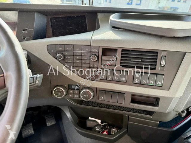 جرار Volvo 460 Globetrotter...