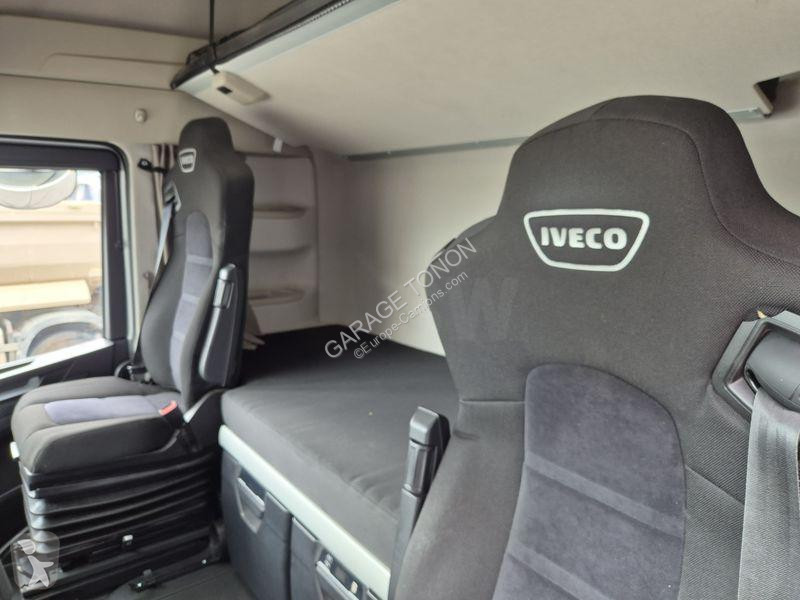 جرار Iveco 460 GNL / INTARDER