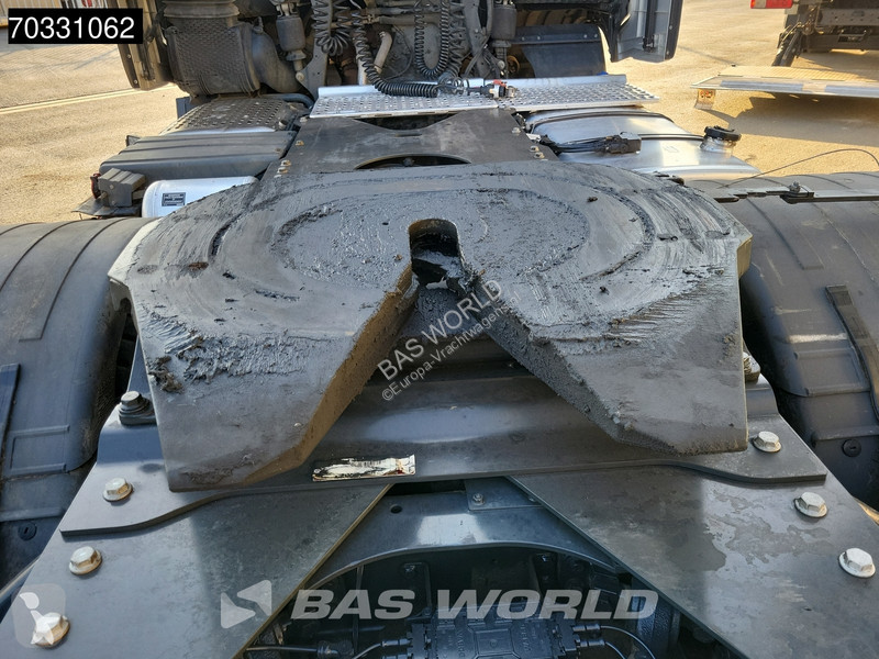 جرار Iveco X-Way 570 6X4 Retarder Standklima...