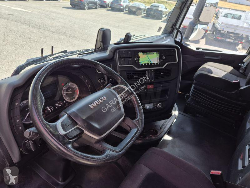 جرار Iveco 460 GNL / INTARDER