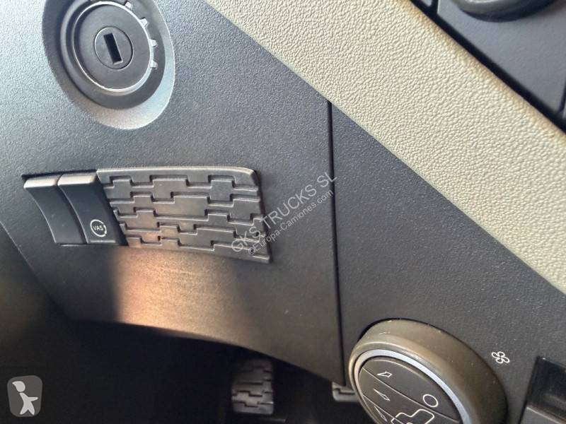 جرار Volvo