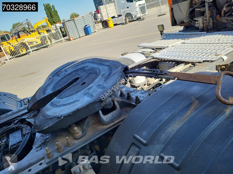 جرار Volvo 6X2 Globe Lift+Lenk Retarder...