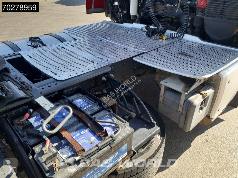 جرار DAF 530 4X2 Engine problem! Missing parts...