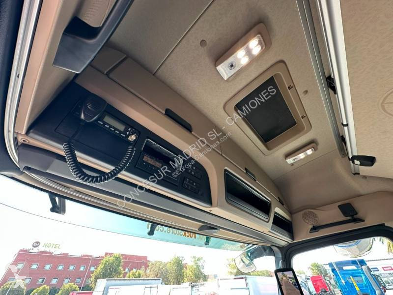 Traktor Mercedes
