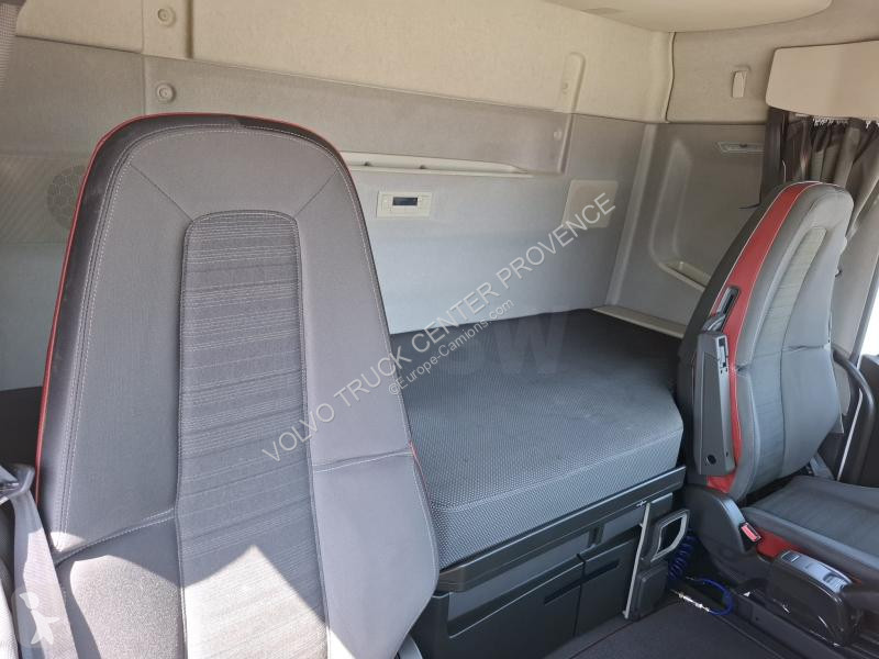 جرار Volvo 500