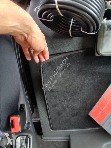 جرار Mercedes