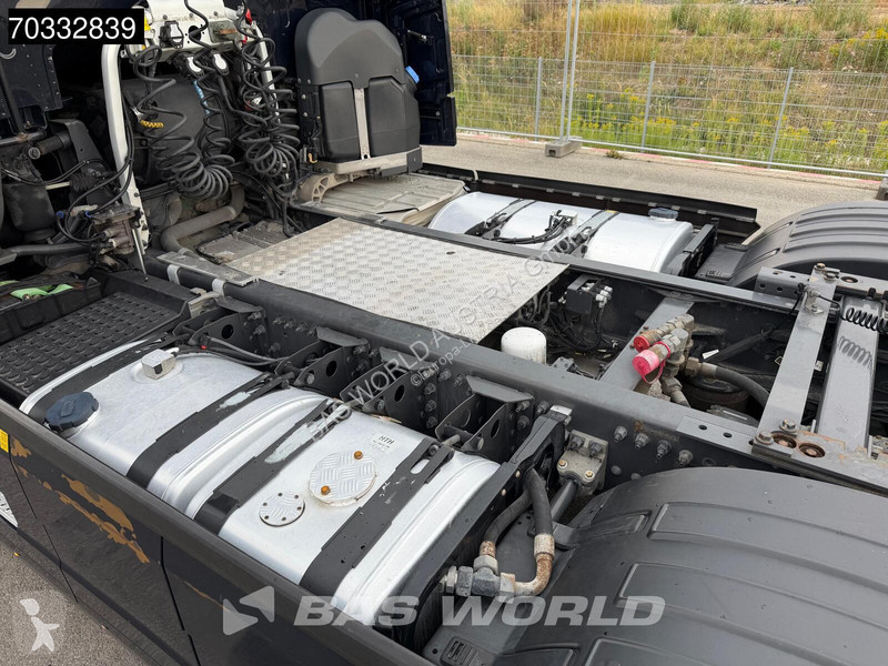 Cap tractor Volvo 750 6X4 XL Retarder 2x Tanks...