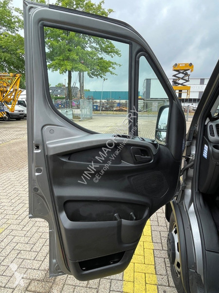 Iveco 21 40C van