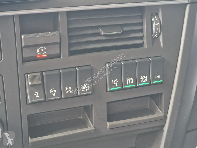 Tracteur Volvo 13460 Globetrotter XL 4x2 - I...