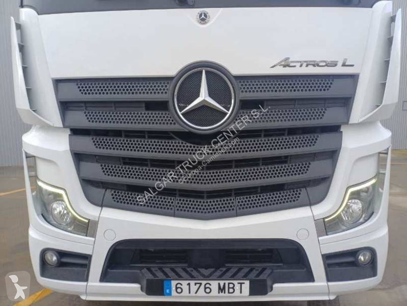 Cap tractor Mercedes