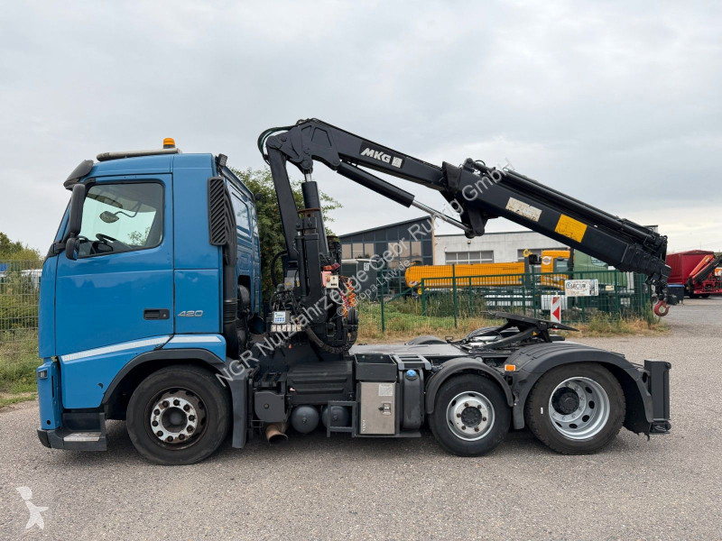 جرار Volvo 420 6x2 mit Ladekran HLK 231 | 4x...