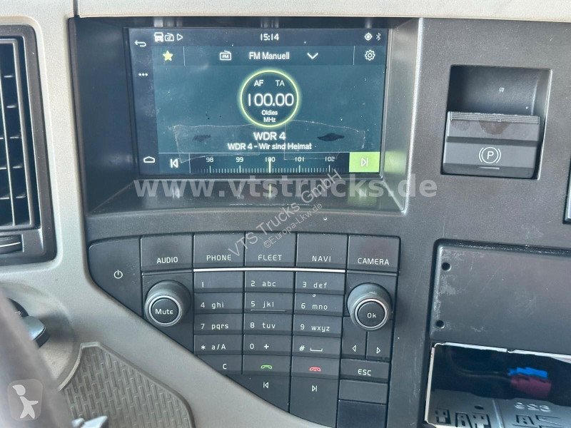 Cabeza tractora Volvo 380 4x2 BL Navi / LED /...