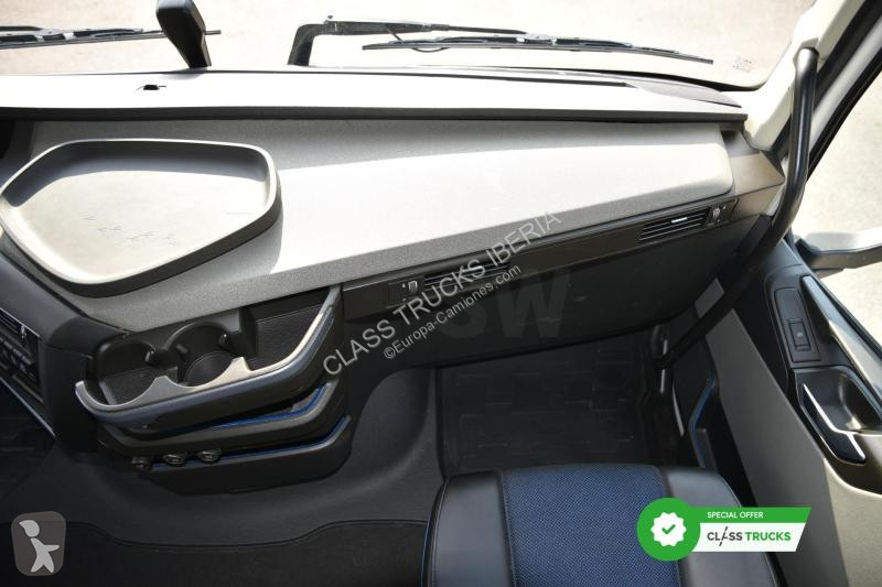 Cabeza tractora Volvo 500 Globetrotter XL Varios